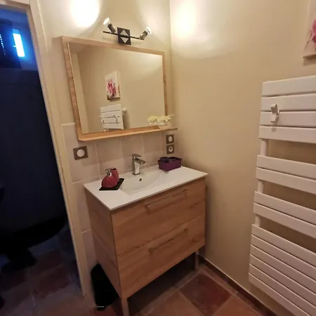 Des Loges - Les Vans / Chambonas