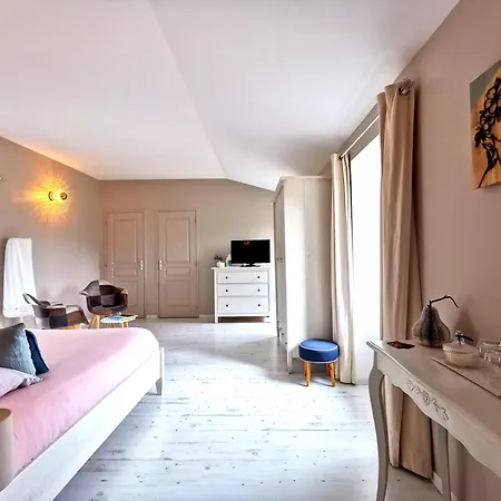 Des Loges - Les Vans / *