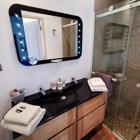 Des Loges - Les Vans / Bed & Breakfast